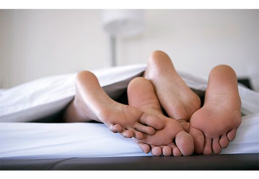 O contato sexual é a principal via de transmissão do papilomavírus humano